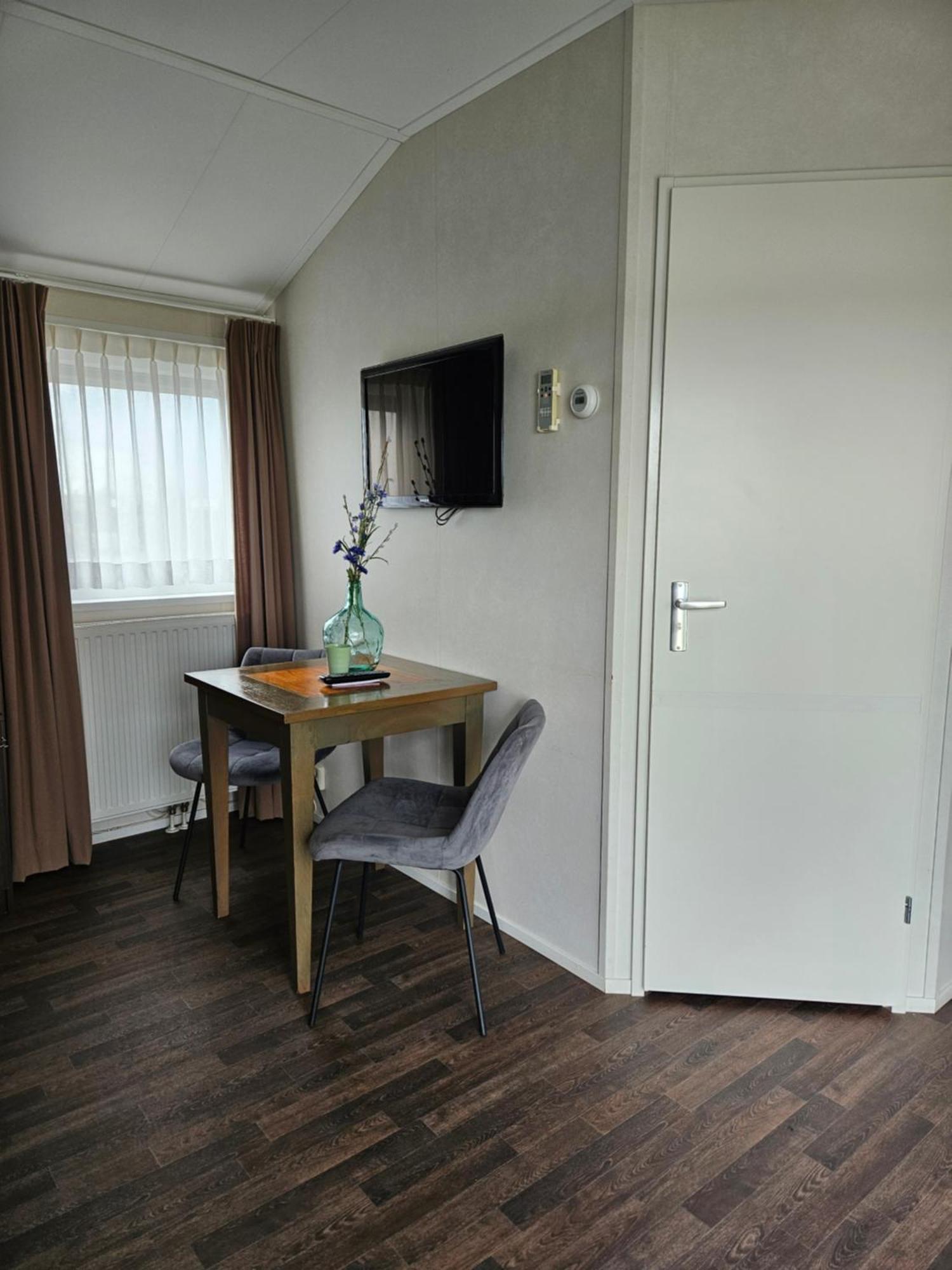 Veerhuys Tante Jet Hotell Blitterswijck Exteriör bild