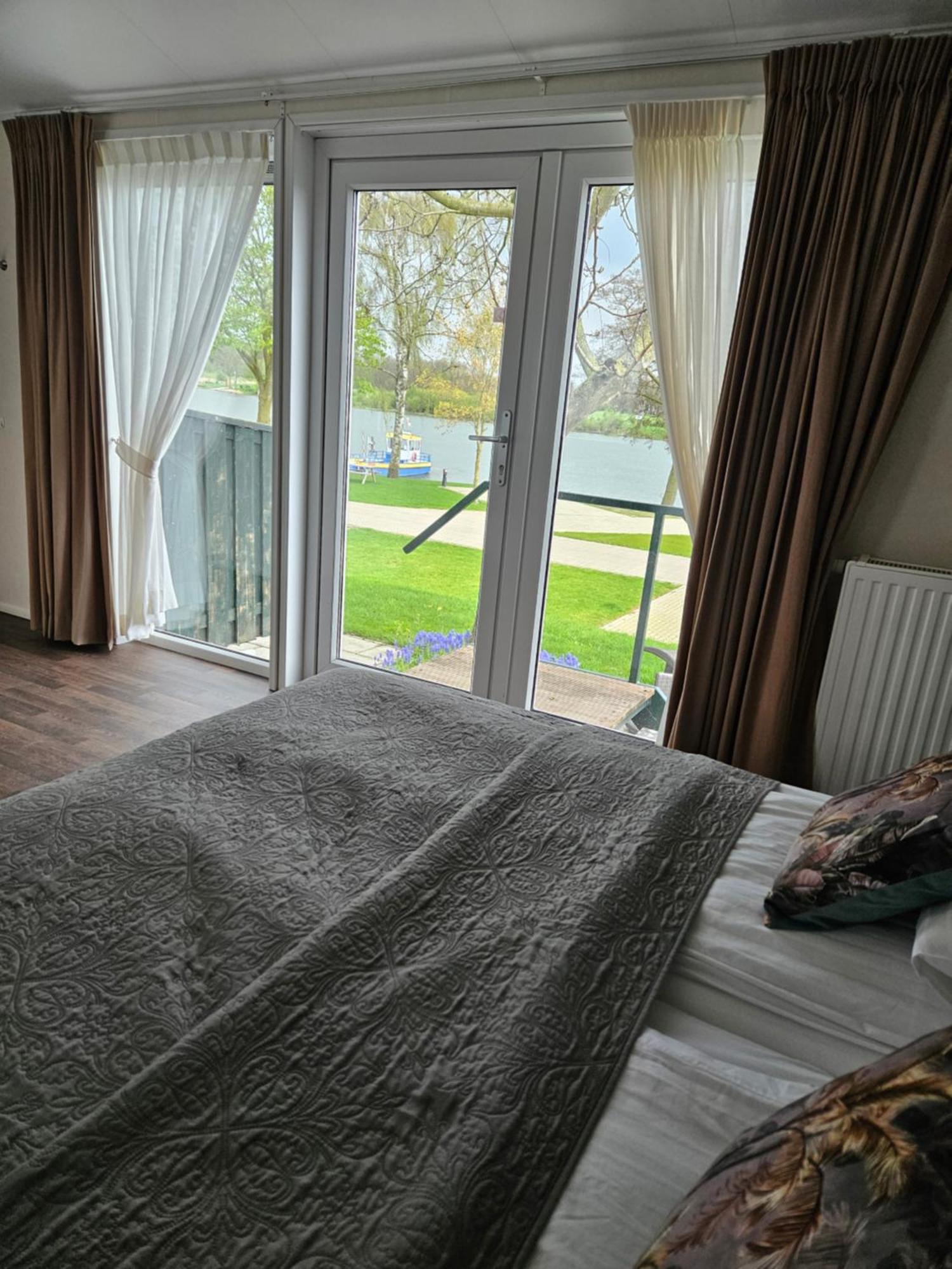 Veerhuys Tante Jet Hotell Blitterswijck Exteriör bild